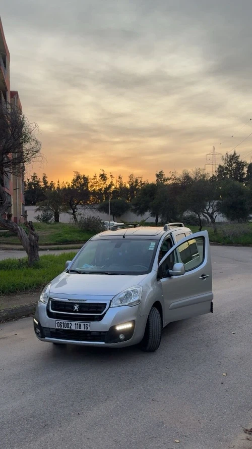 Peugeot Partner 2018 Tepee Allure 