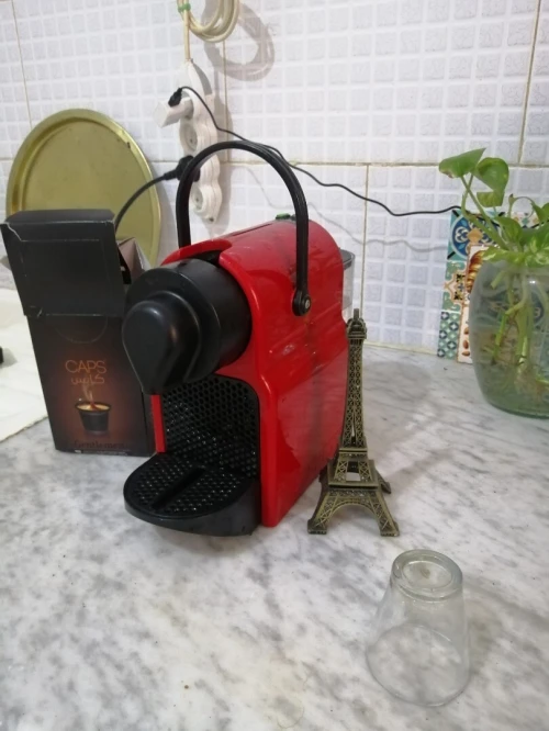 Cafetière nespresso Krups bon état