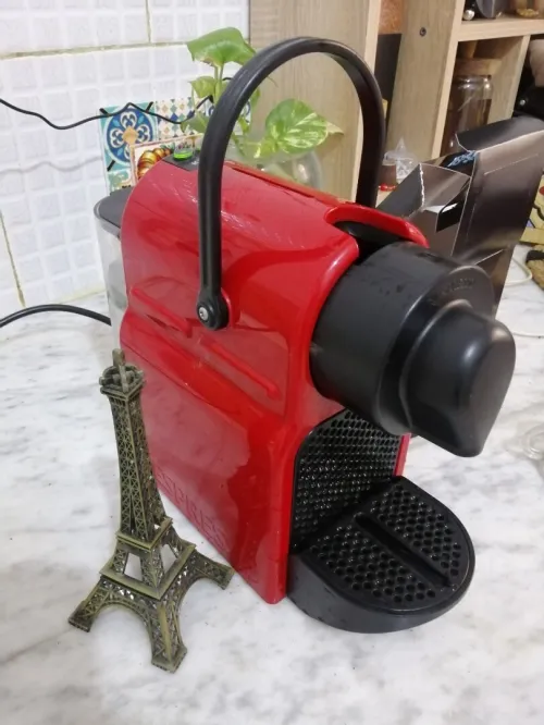 Cafetière nespresso Krups bon état