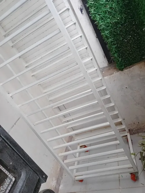 Chario porte à gâteaux de 17 plateau 