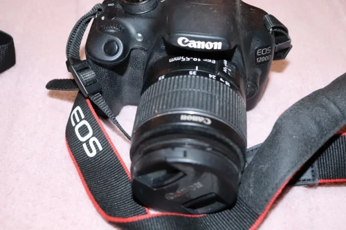  CANON 1200D camera  كاميرا المبتدئين  للبيع