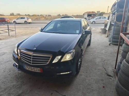 Mercedes Classe E 2013 AVANTGARDE Pack AMG