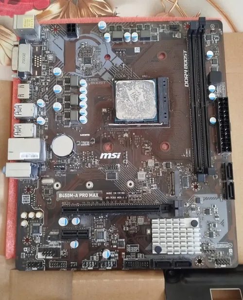 Combo: Carte Mère MSI B450M-A PRO MAX + Ryzen 5 3400G avec Graphics Intégré + Cooler PRIX NÉGOCIABLE