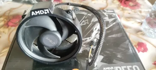 Combo: Carte Mère MSI B450M-A PRO MAX + Ryzen 5 3400G avec Graphics Intégré + Cooler PRIX NÉGOCIABLE