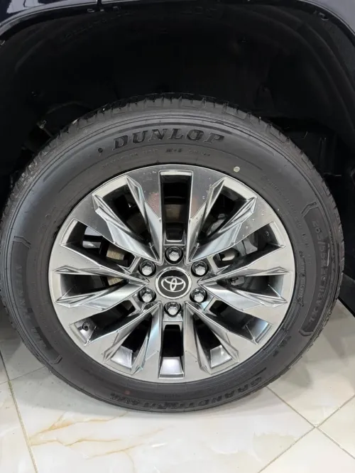 Toyota Land Cruiser  2026 Tw twin turbo