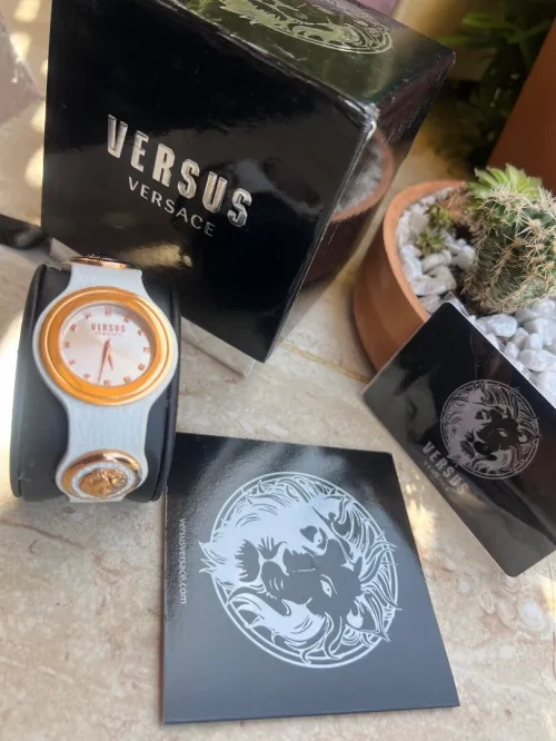 Montre femme Versace 