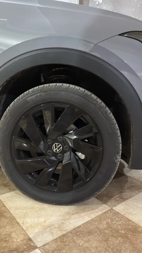 Volkswagen Tahru 2026 black edition