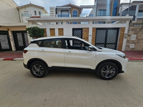 Geely Coolray 2025 