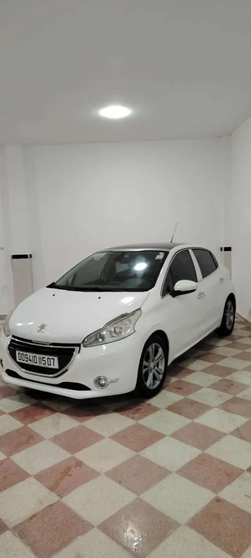 Peugeot 208 2015 Allure