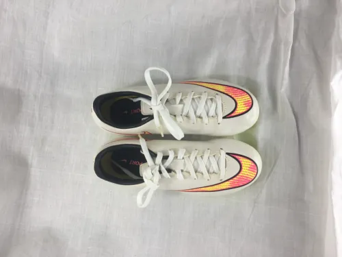 Soulier de foot enfant