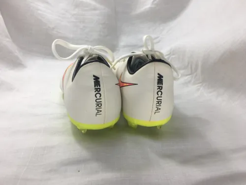 Soulier de foot enfant