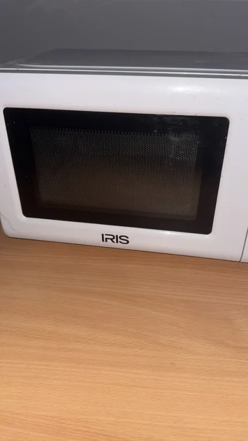 Micro onde iris très bonne état sans carton