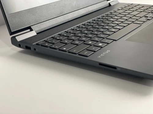 HP victus