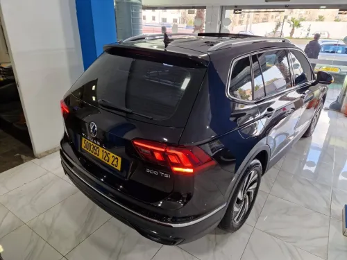 Volkswagen Tiguan 2025 300 tsi