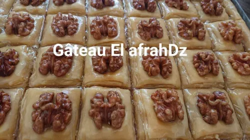 Baklaw louz décoration djouz