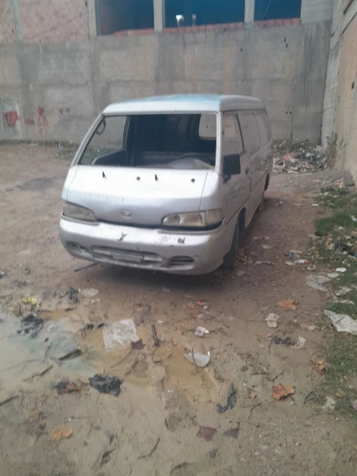 Hundai H100 2001