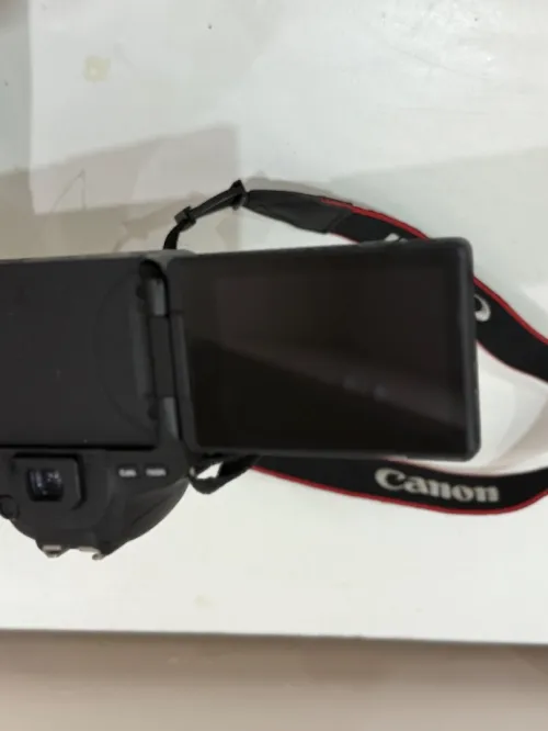 Camera canon 200d