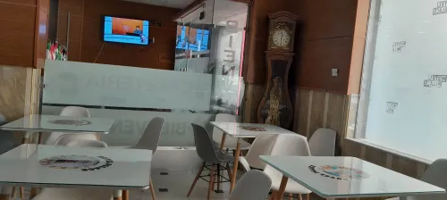 اعادة فتح فندق بلاص بسكرة