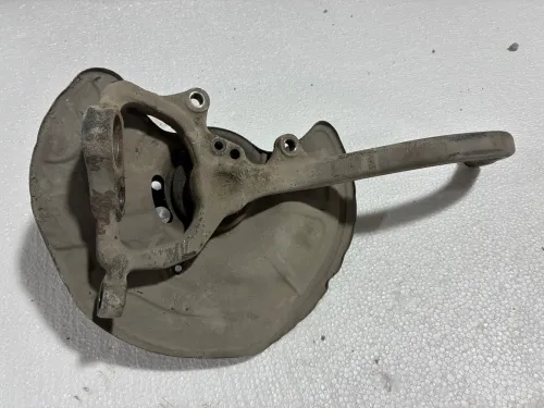 Fusée avant gauche Mercedes w211 Louza