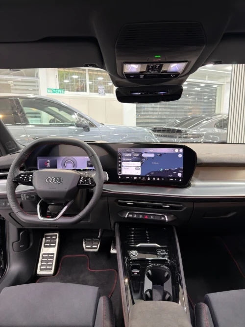 Audi Q3 2026 S-LINE