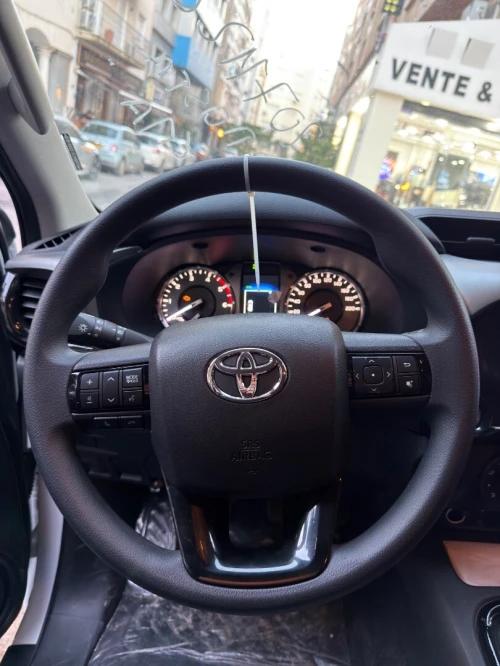 Toyota HILUX 2026 