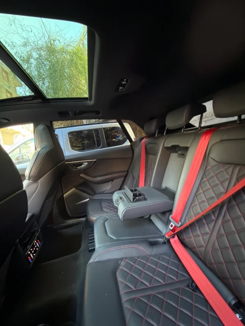 Audi SQ8 2025 