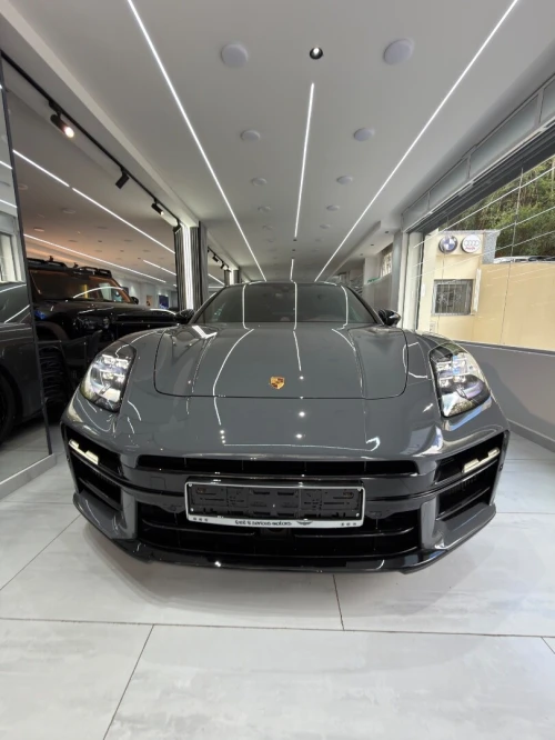 Porsche Panamera GTS 2025 