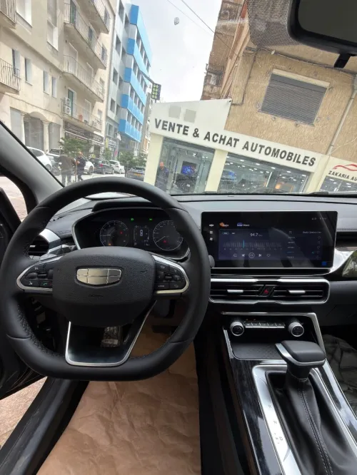 Geely Coolray 2025 