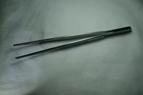 Pince à dissection