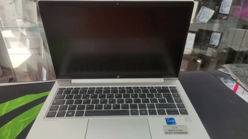HP ProBook 440 G10 Intel i5 13eme Génération | 16 Go RAM | SSD 512 Go | Écran 14"