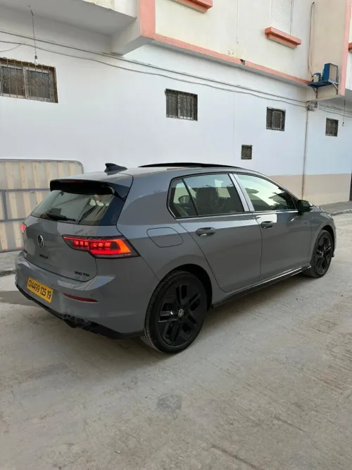 Volkswagen Golf 8 2025 R Black Edition 