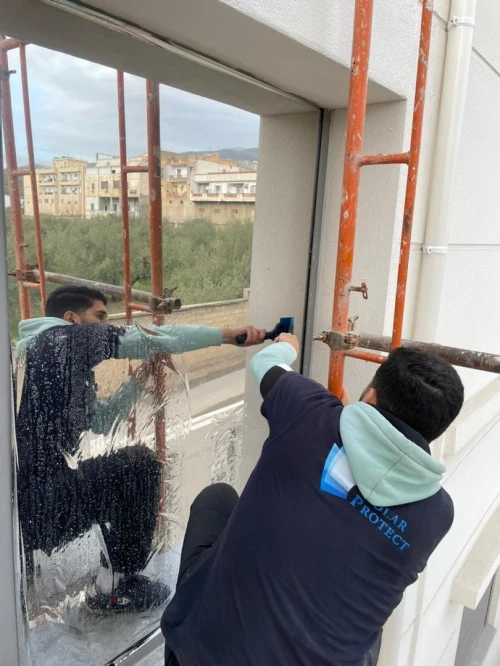 FILM DE PROTECTION SOLAIRE BÂTIMENT / الأشرطة الواقية من الحرارة