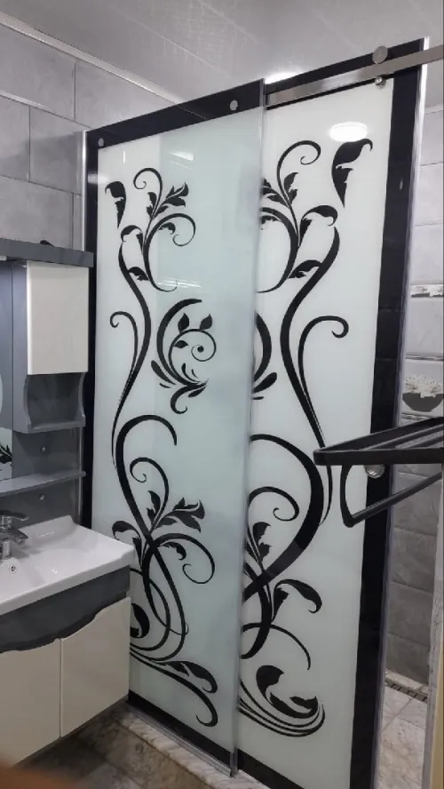 Vitrine en verre trempè et siparation amouvible