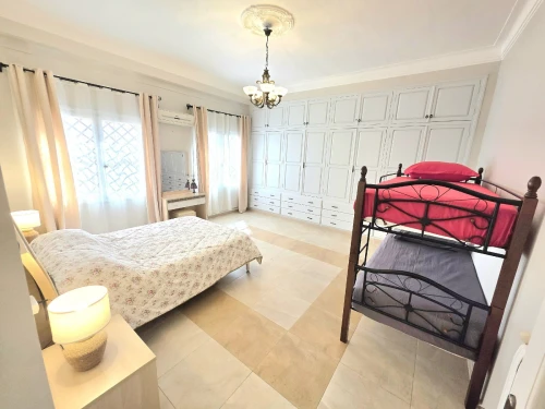 Location Appartement Niveau de villa F4 Oran Oran