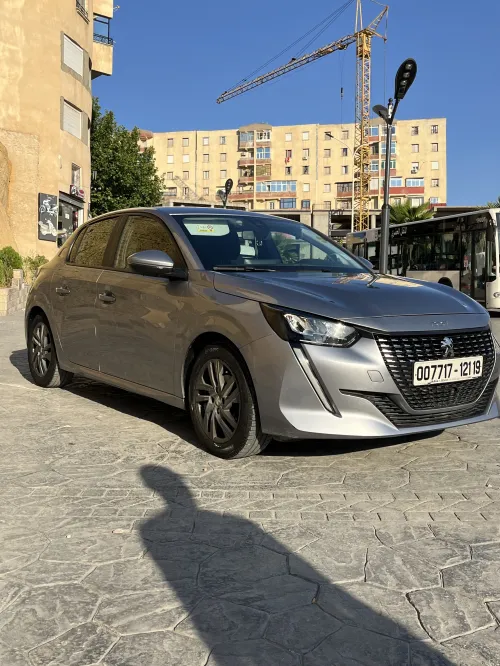 Peugeot 208 2021 