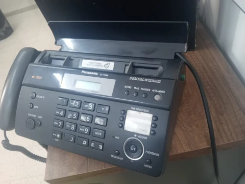 Pc de bereau et imprimante et fax