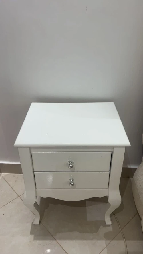Coiffeuse a vendre + 2 tables de nuit