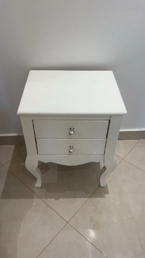 Coiffeuse a vendre + 2 tables de nuit