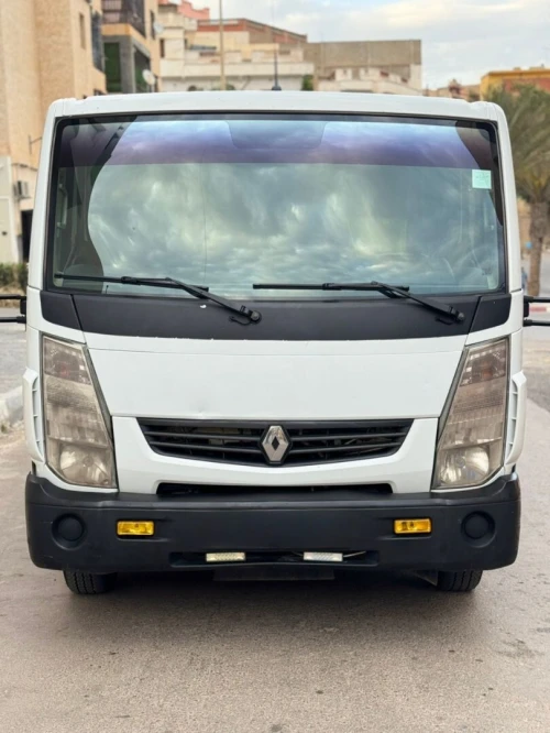 Renault Maxity 2014