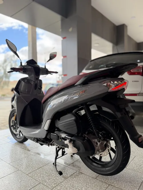 SYM ST200 2025