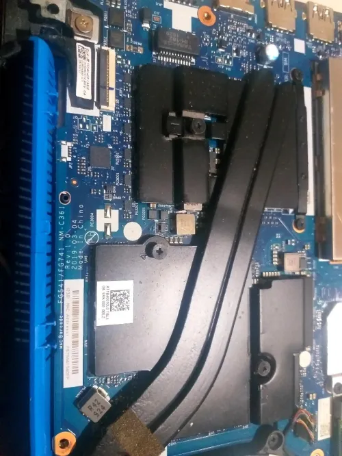 Lenovo Legion 5 (RTX 3060 / Ryzen 7)  Base Fonctionnelle  État Neuf (Sauf Écran)