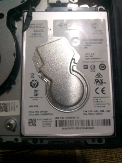 Lenovo Legion 5 (RTX 3060 / Ryzen 7)  Base Fonctionnelle  État Neuf (Sauf Écran)