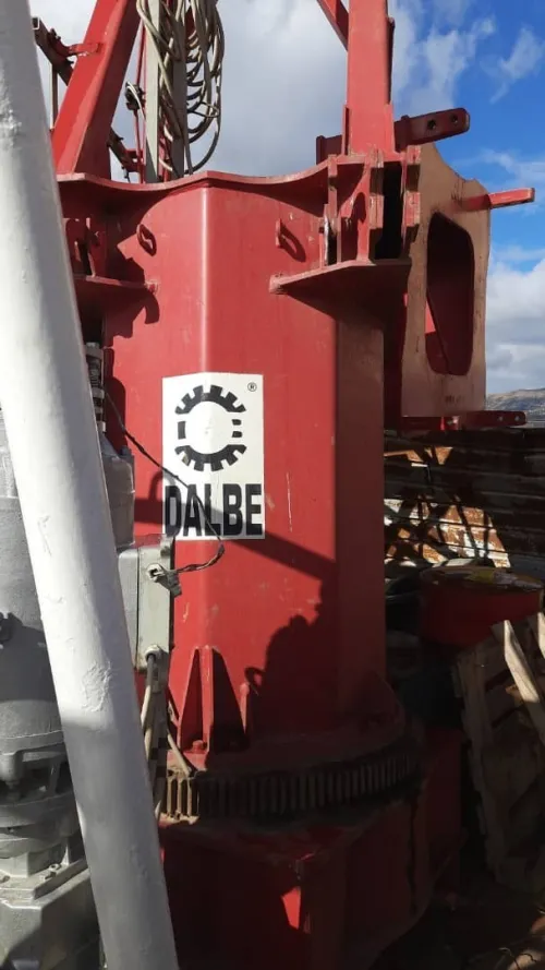 Grue à tour