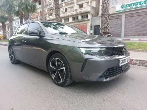 Opel Astra 2023 1,2 ess
