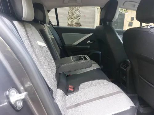 Opel Astra 2023 1,2 ess