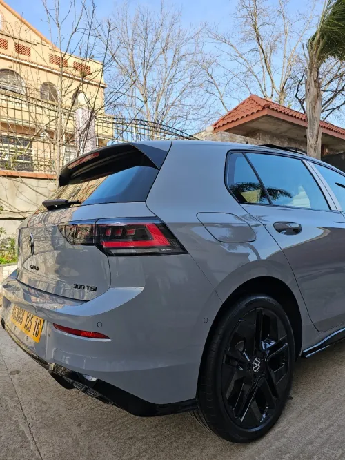 Volkswagen Golf 8 2025 R-Line
