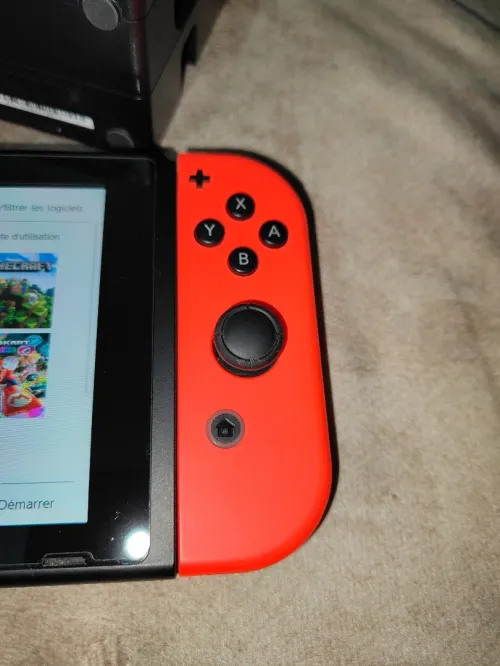 Nintendo switch V2 2023 flashée puce 128 go excellent état