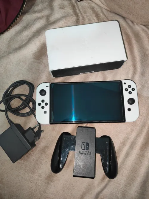 Nintendo switch oled flashée 128 go