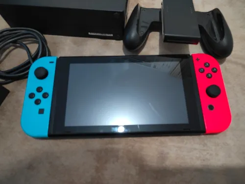 Nintendo switch v1 flashée puce 128 go + mode online