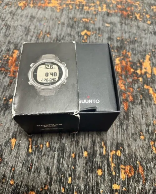Montre Suunto d4f